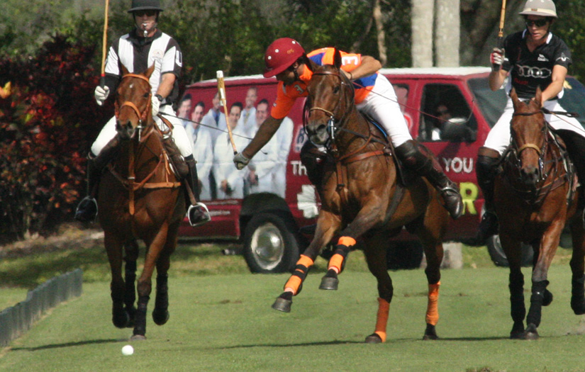 Photos of Las Monjitas vs. Audi